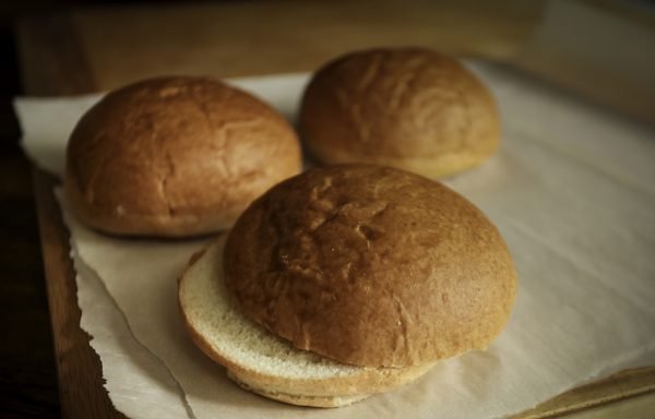 Egg Hamburger Bun Jumbo, Sliced